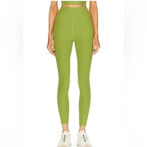 NWT BEYOND YOGA
Spacedye Caught in the Midi High Waisted Legging